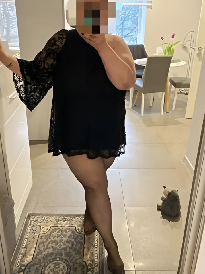 Милослава привлекальеная девушка из Зимогорья цена от 1500 руб