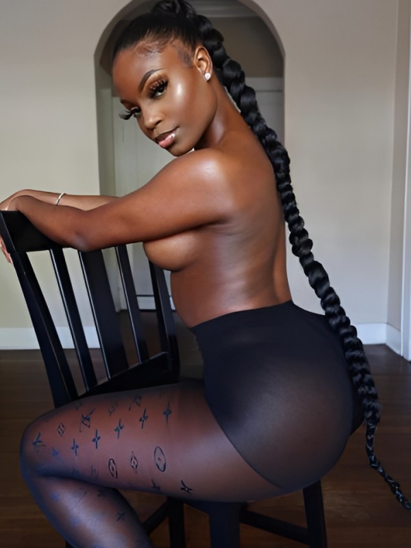 Сабина привлекательная девушка из Зимогорья цена от 5000 руб