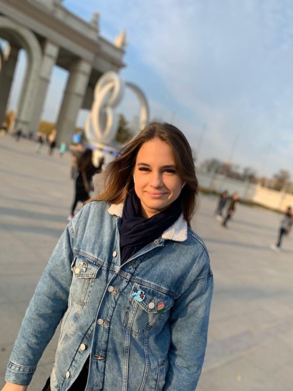 Надежда привлекательная девушка из Зимогорья цена от 3500 руб