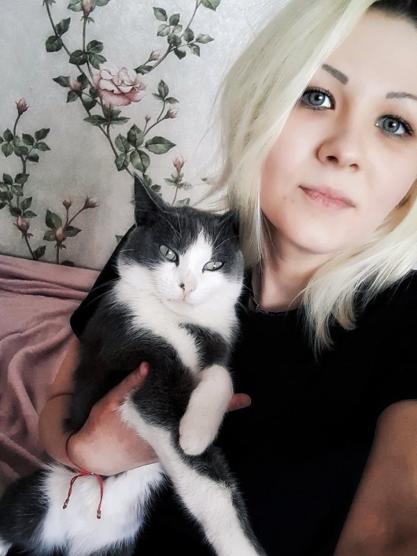 Лизка привлекательная девушка из Зимогорья цена от 3500 руб