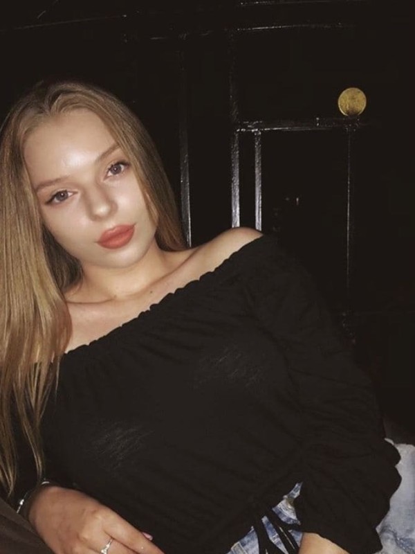 🎥 Диночка привлекательная девушка из Зимогорья цена от 5000 руб