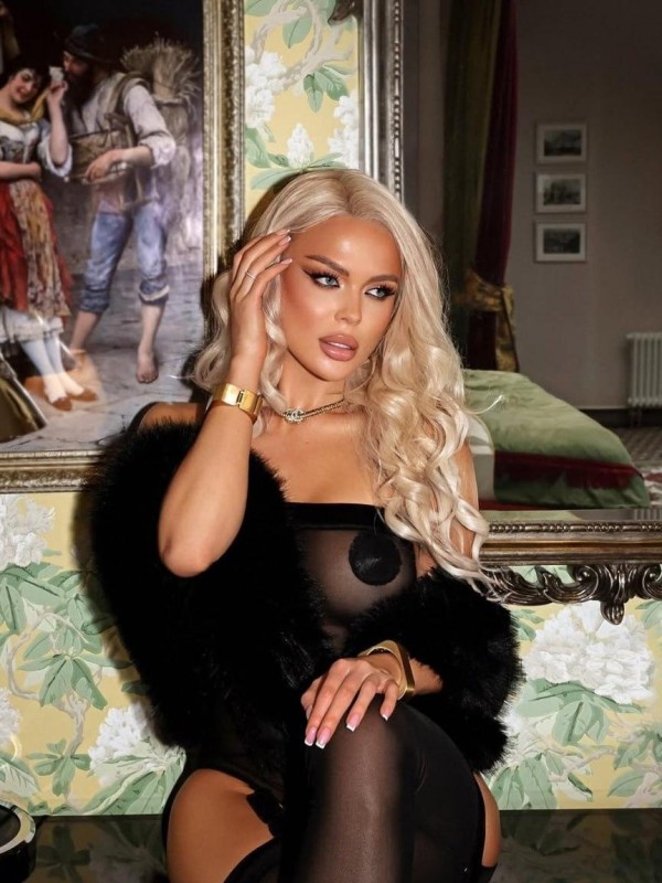 Надежда привлекательная девушка из Зимогорья цена от 11000 руб